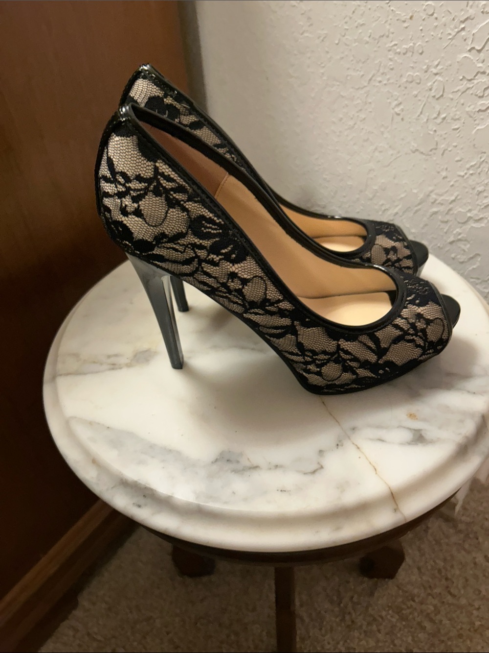 GUESS Black Lace Peep-Toe Platform Heels. Like new. 7.5